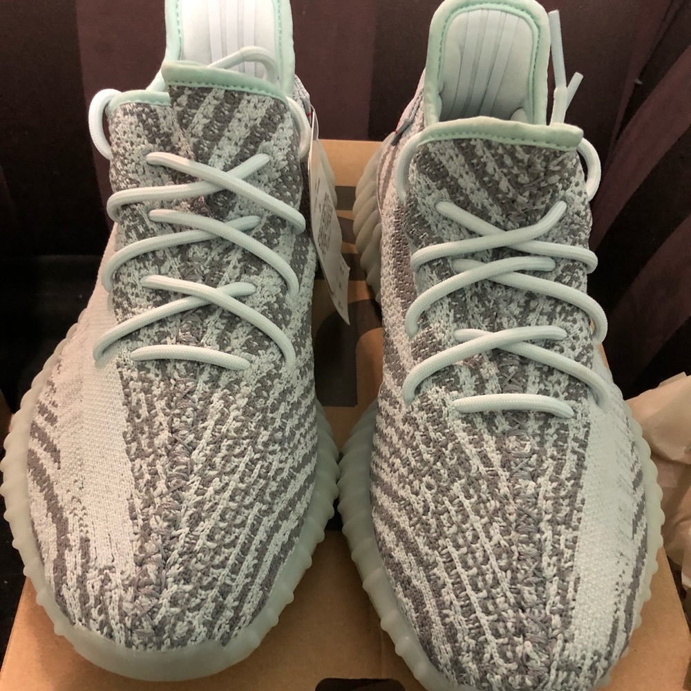 Yeezy 350 V2
